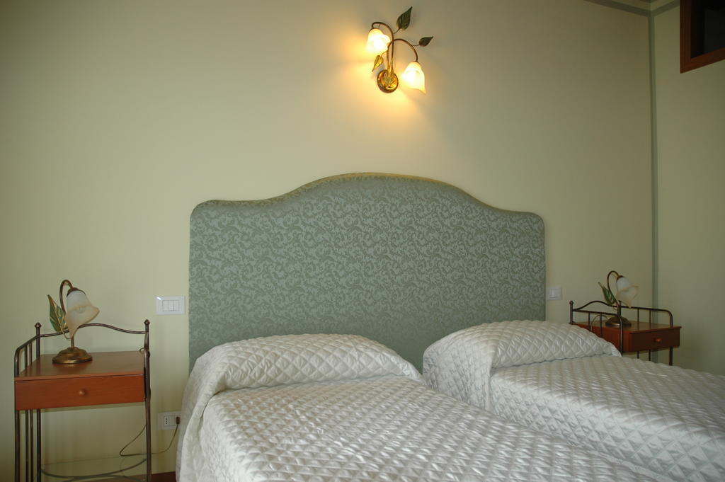 Rose Rosse Bed & Breakfast Cadi David Exterior foto